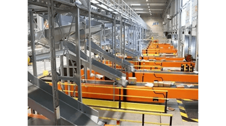 jet-postal-packages-conveyer-sorting-parcels