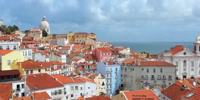 Worldwide Guide: Best Options Shipping to Portugal from Canada