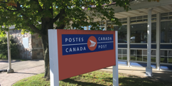 poste-Canada-post-office